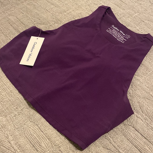 NWT Outdoor Voices Super Form Zoom Crop Top Sz M Acai w Built In Bra - Picture 2 of 6